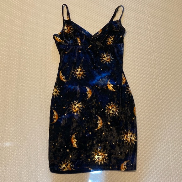 Sun & Moon Navy Velvet Bodycon Dress Size M - Picture 5 of 8